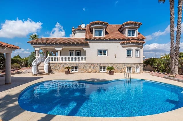 4 Zimmer Villa zu verkaufen in Ciudad Quesada, Rojales mit Pool - 990.000 € (Ref: 7351435)
