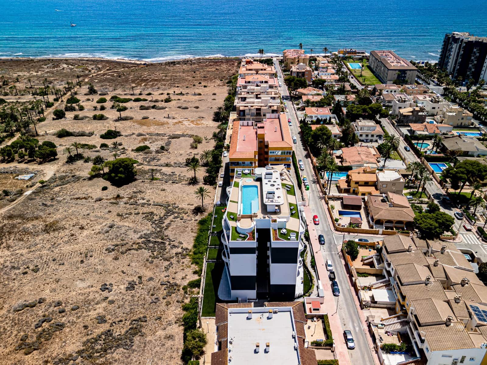 3 slaapkamer Appartement te koop in Punta Prima met zwembad - € 412.000 (Ref: 7634316)