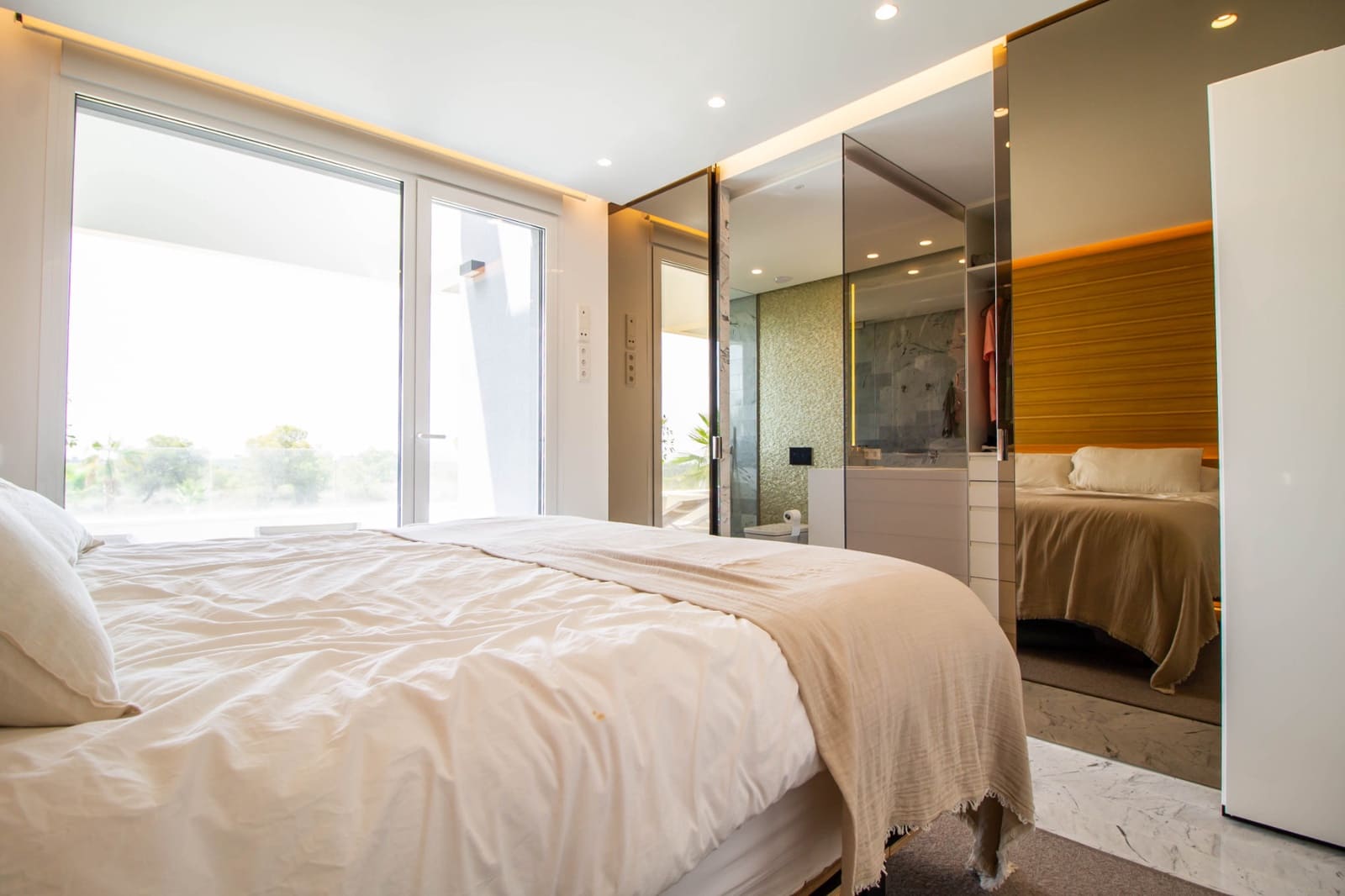 3 quarto Apartamento para venda em Las Colinas Golf com piscina garagem - 895 000 € (Ref: 7821683)