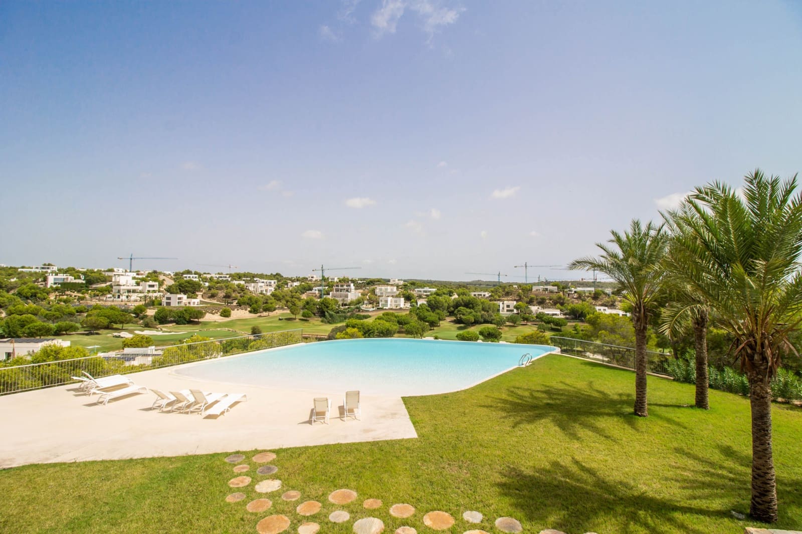 3 quarto Apartamento para venda em Las Colinas Golf com piscina garagem - 895 000 € (Ref: 7821683)