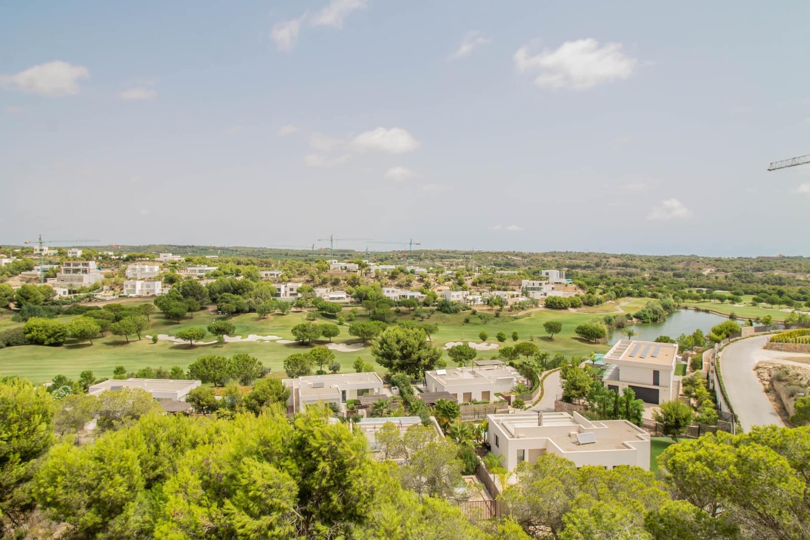 3 quarto Apartamento para venda em Las Colinas Golf com piscina garagem - 895 000 € (Ref: 7821683)