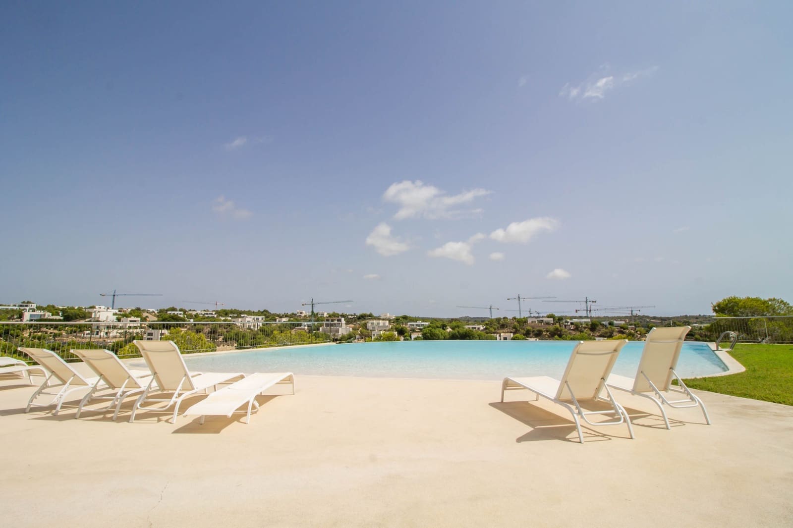 3 quarto Apartamento para venda em Las Colinas Golf com piscina garagem - 895 000 € (Ref: 7821683)