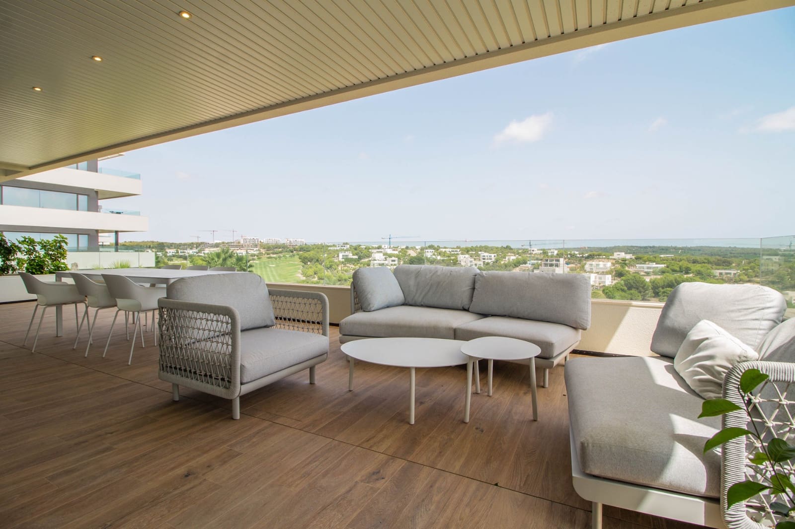 3 quarto Apartamento para venda em Las Colinas Golf com piscina garagem - 895 000 € (Ref: 7821683)