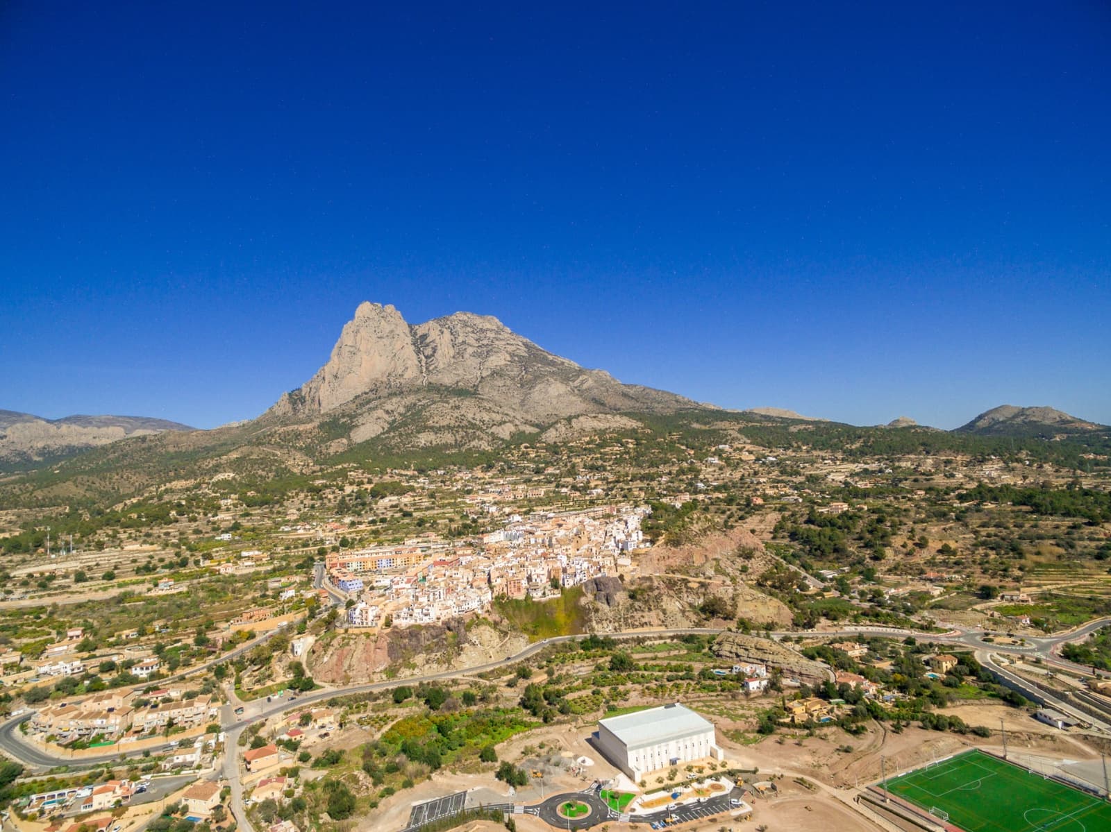 Chalet de 3 habitaciones en Finestrat en venta con piscina - 549.000 € (Ref: 7827959)