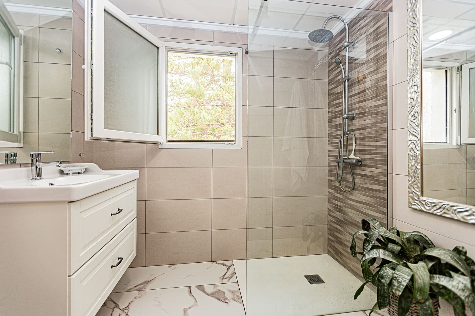 4 Zimmer Villa zu verkaufen in Campoamor mit Pool - 690.000 € (Ref: 7883320)