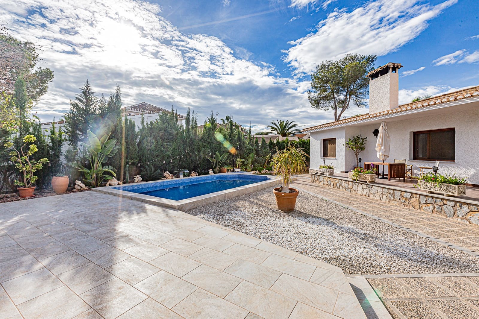 4 Zimmer Villa zu verkaufen in Campoamor mit Pool - 690.000 € (Ref: 7883320)