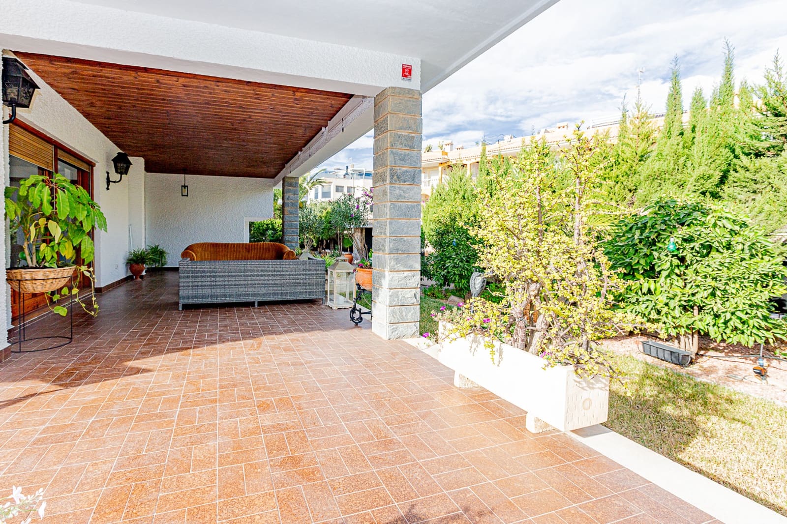 4 Zimmer Villa zu verkaufen in Campoamor mit Pool - 690.000 € (Ref: 7883320)