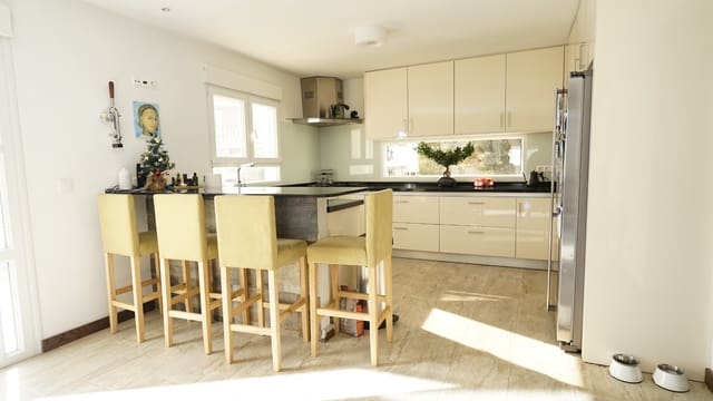 4 makuuhuone Huvila myytävänä paikassa Ciudad Quesada, Rojales mukana uima-altaan - 610 000 € (Ref: 7968711)