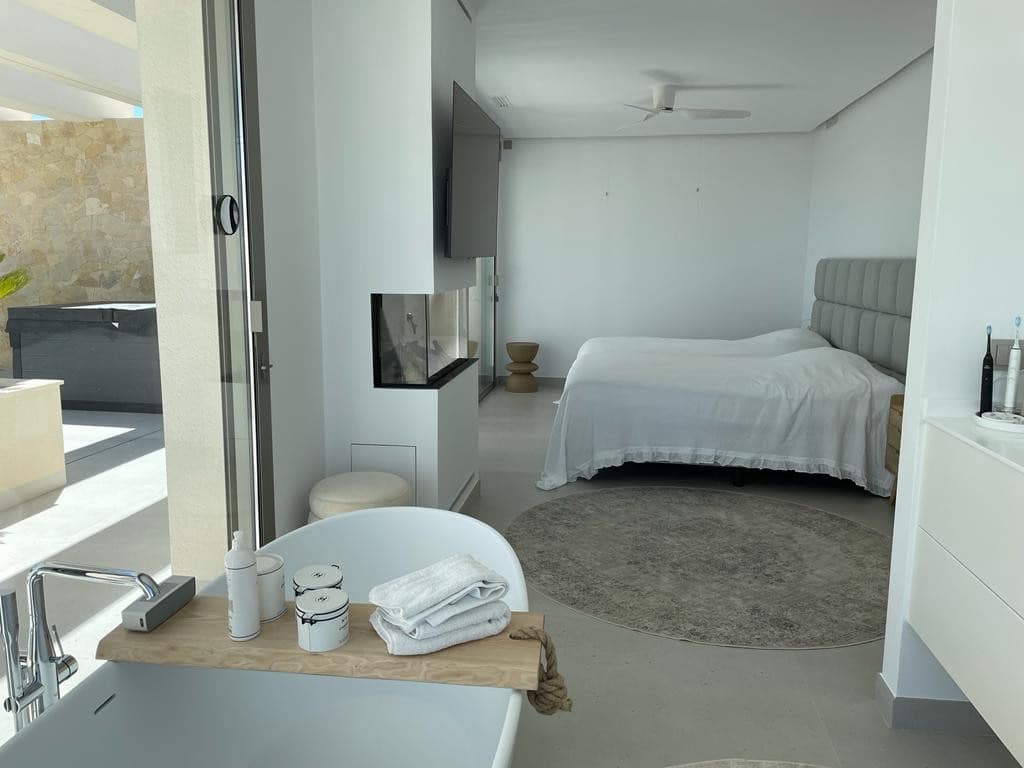 4 Zimmer Villa zu verkaufen in Ciudad Quesada mit Pool Garage - 1.799.000 € (Ref: 8005664)