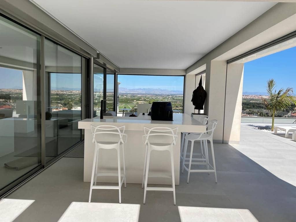 4 Zimmer Villa zu verkaufen in Ciudad Quesada mit Pool Garage - 1.799.000 € (Ref: 8005664)