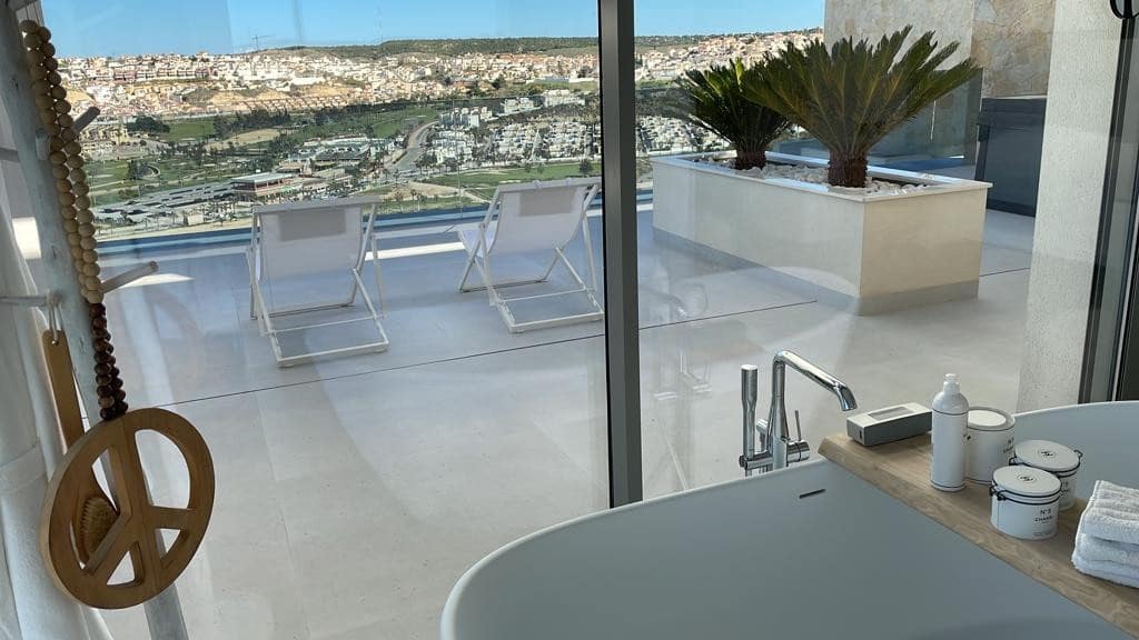 4 Zimmer Villa zu verkaufen in Ciudad Quesada mit Pool Garage - 1.799.000 € (Ref: 8005664)