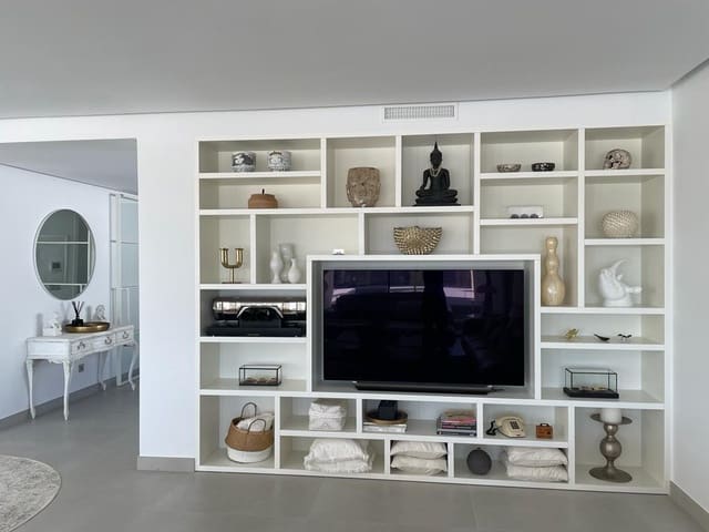 4 Zimmer Villa zu verkaufen in Ciudad Quesada, Rojales mit Pool Garage - 1.799.000 € (Ref: 8005664)