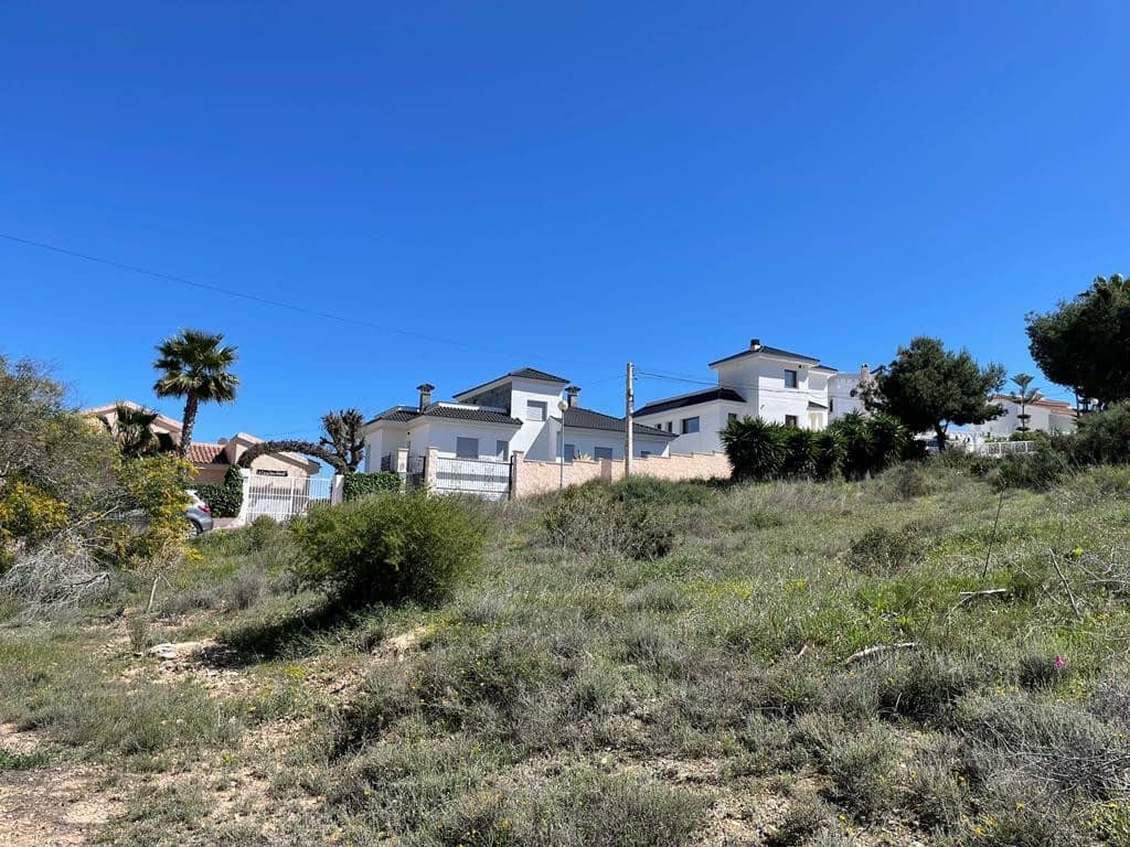 4 Zimmer Villa zu verkaufen in Ciudad Quesada mit Pool Garage - 1.799.000 € (Ref: 8005664)