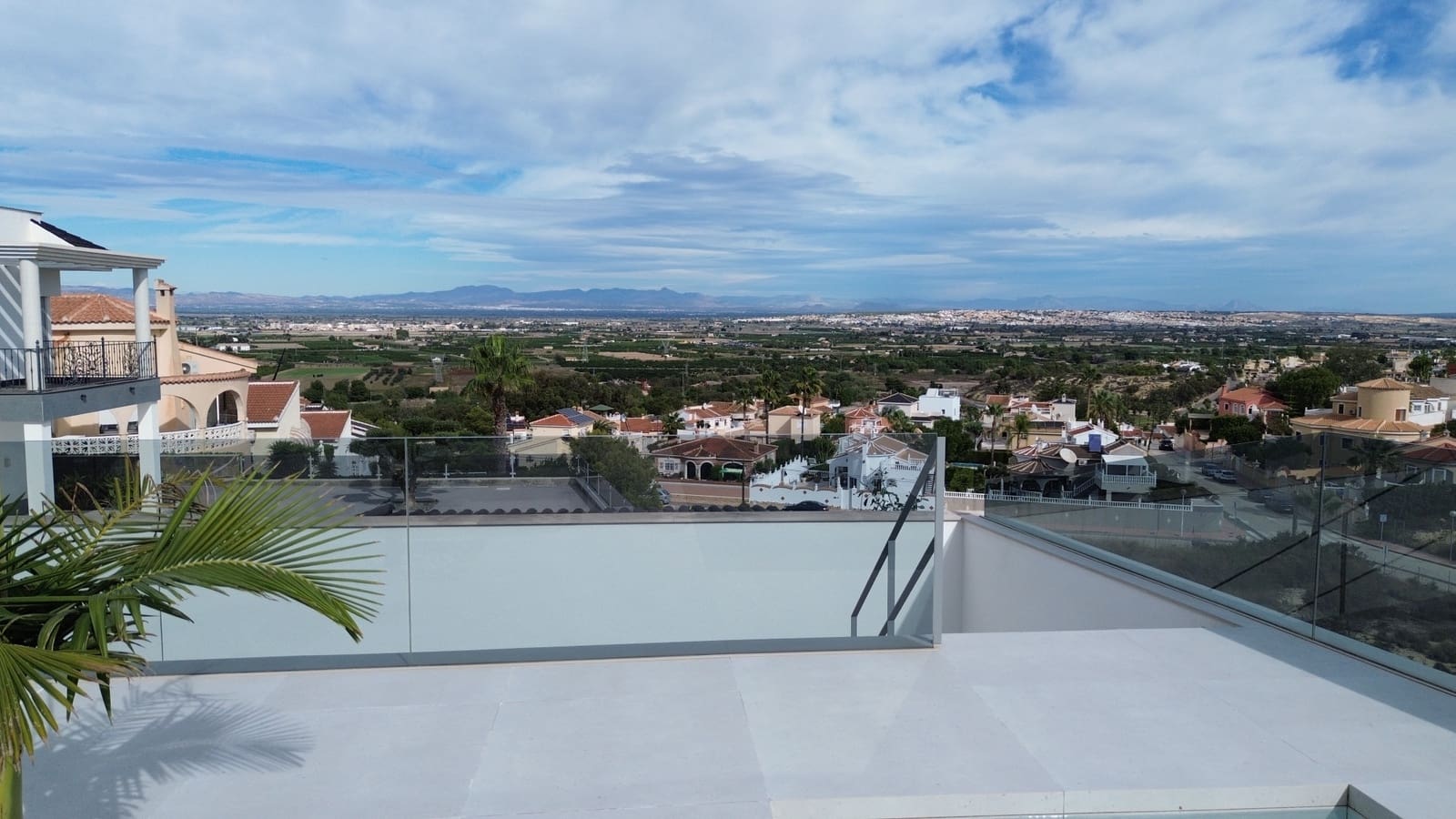 4 Zimmer Villa zu verkaufen in Ciudad Quesada mit Pool Garage - 1.799.000 € (Ref: 8005664)