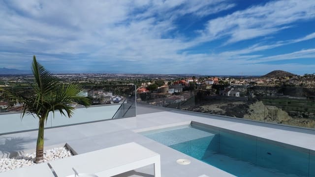 4 Zimmer Villa zu verkaufen in Ciudad Quesada, Rojales mit Pool Garage - 1.799.000 € (Ref: 8005664)