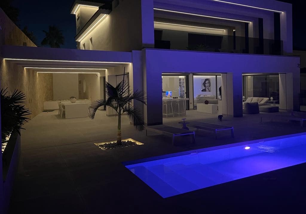 4 Zimmer Villa zu verkaufen in Ciudad Quesada mit Pool Garage - 1.799.000 € (Ref: 8005664)