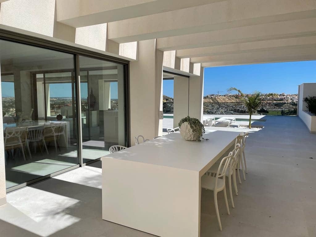 4 Zimmer Villa zu verkaufen in Ciudad Quesada mit Pool Garage - 1.799.000 € (Ref: 8005664)