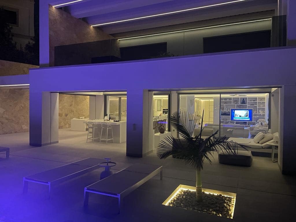 4 Zimmer Villa zu verkaufen in Ciudad Quesada mit Pool Garage - 1.799.000 € (Ref: 8005664)