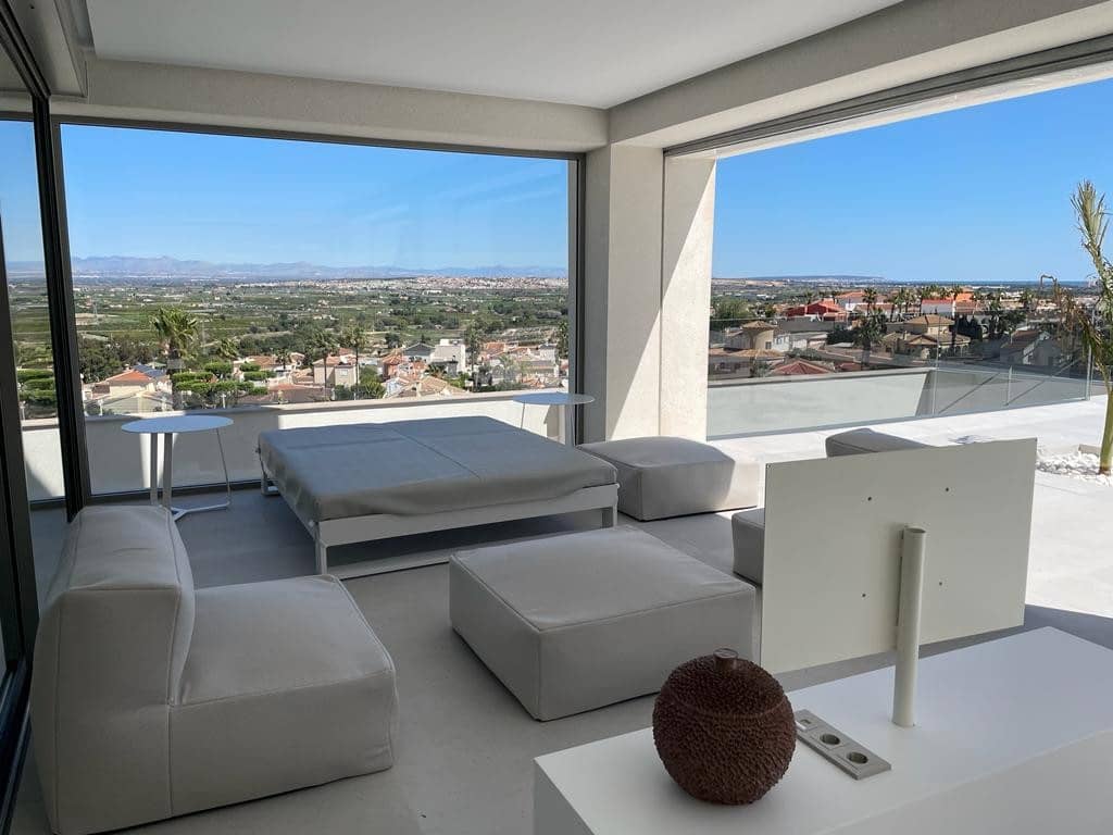 4 Zimmer Villa zu verkaufen in Ciudad Quesada mit Pool Garage - 1.799.000 € (Ref: 8005664)