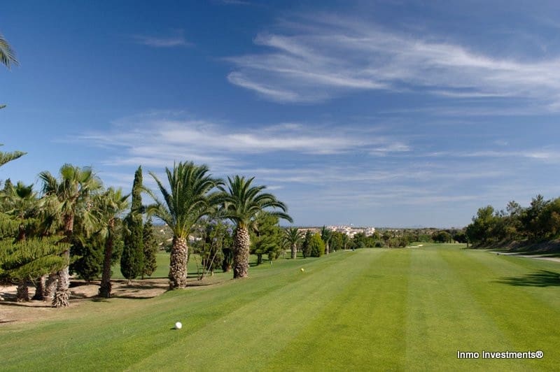 Garage for rent in Villamartin - € 200 (Ref: 8116937)