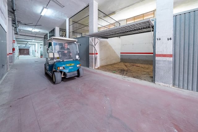 Garage for rent in Villamartin, Orihuela - € 200 (Ref: 8116937)