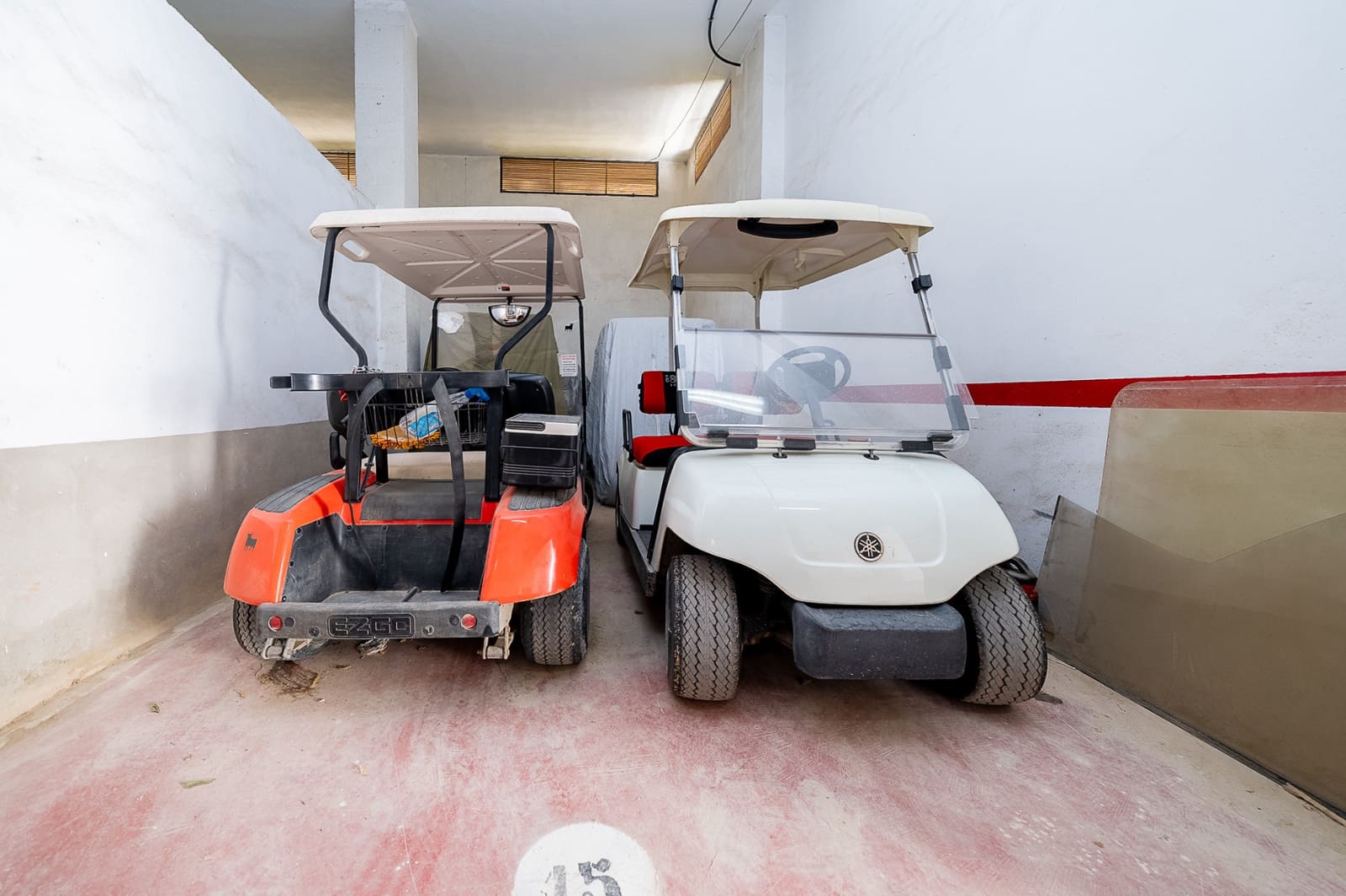 Garage for rent in Villamartin - € 200 (Ref: 8116937)