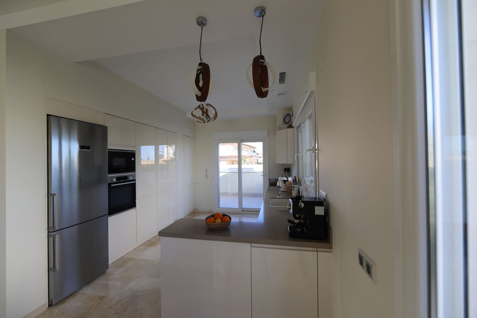 5 slaapkamer Villa te koop in La Zenia met zwembad garage - € 1.500.000 (Ref: 8240317)