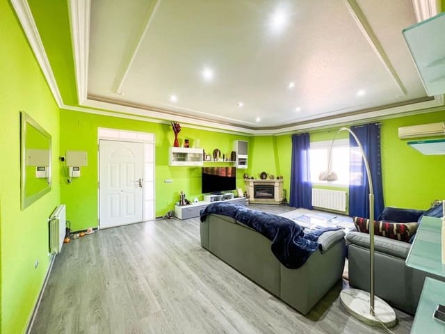 4 bedroom Villa for sale in Doña Pepa, Rojales with pool - € 698,000 (Ref: 8285169)