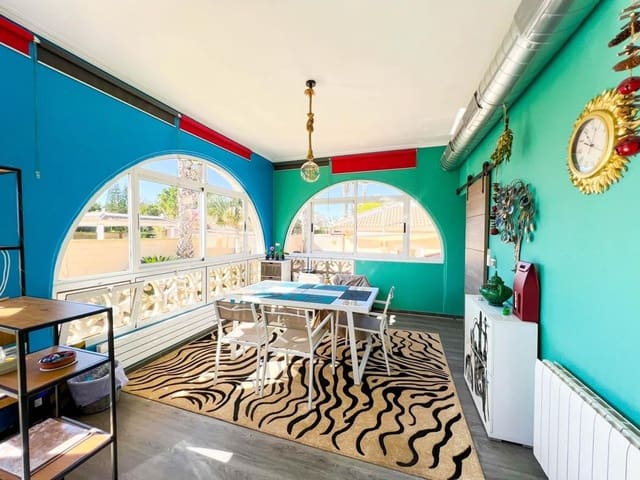 4 bedroom Villa for sale in Doña Pepa, Rojales with pool - € 698,000 (Ref: 8285169)