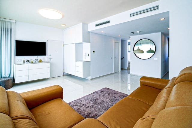 5 Zimmer Villa zu verkaufen in San Miguel de Salinas mit Pool - 586.000 € (Ref: 8310041)