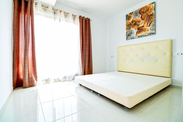 5 Zimmer Villa zu verkaufen in San Miguel de Salinas mit Pool - 586.000 € (Ref: 8310041)