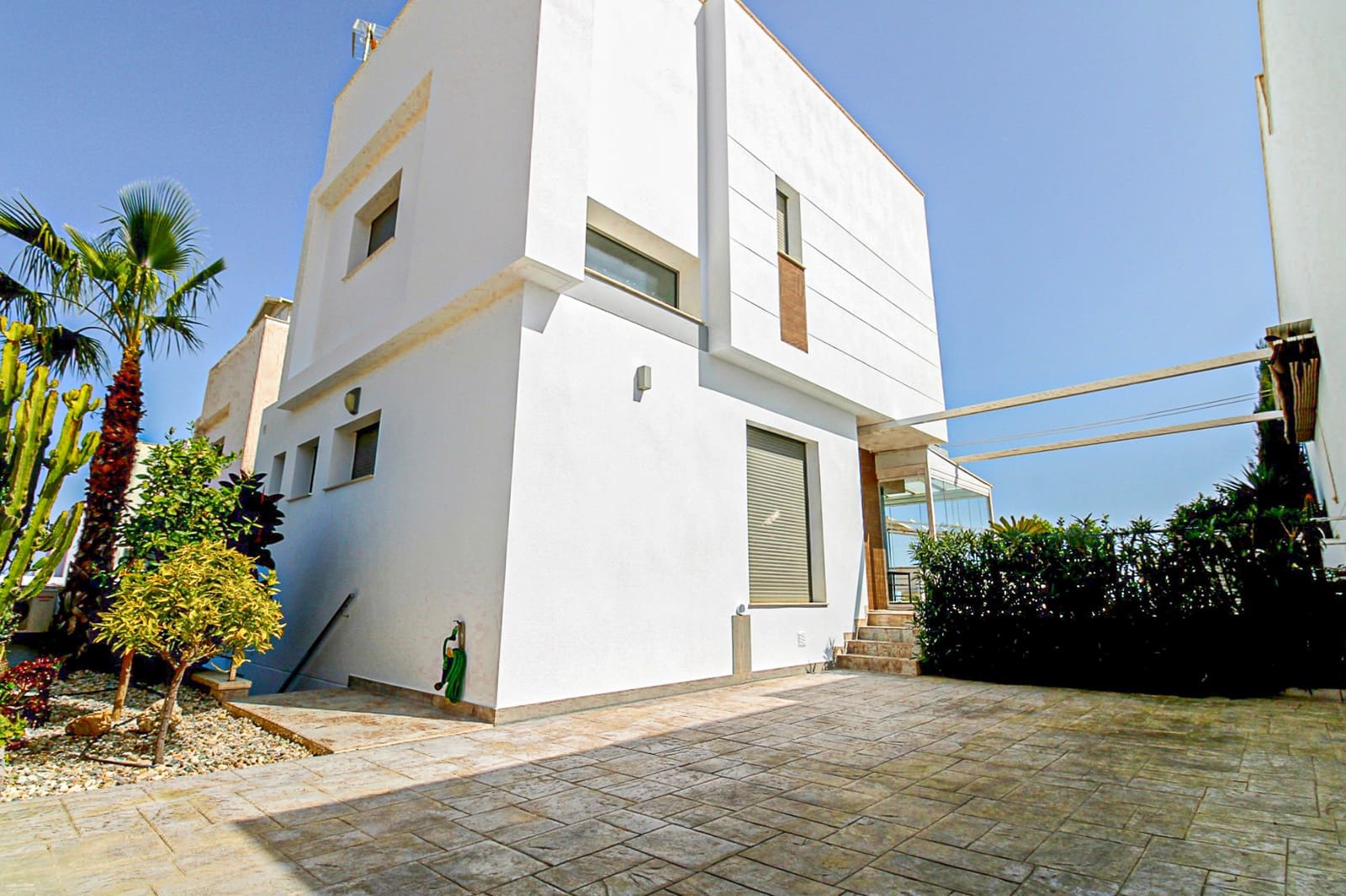 5 bedroom Villa for sale in San Miguel de Salinas with pool - € 586,000 (Ref: 8310041)