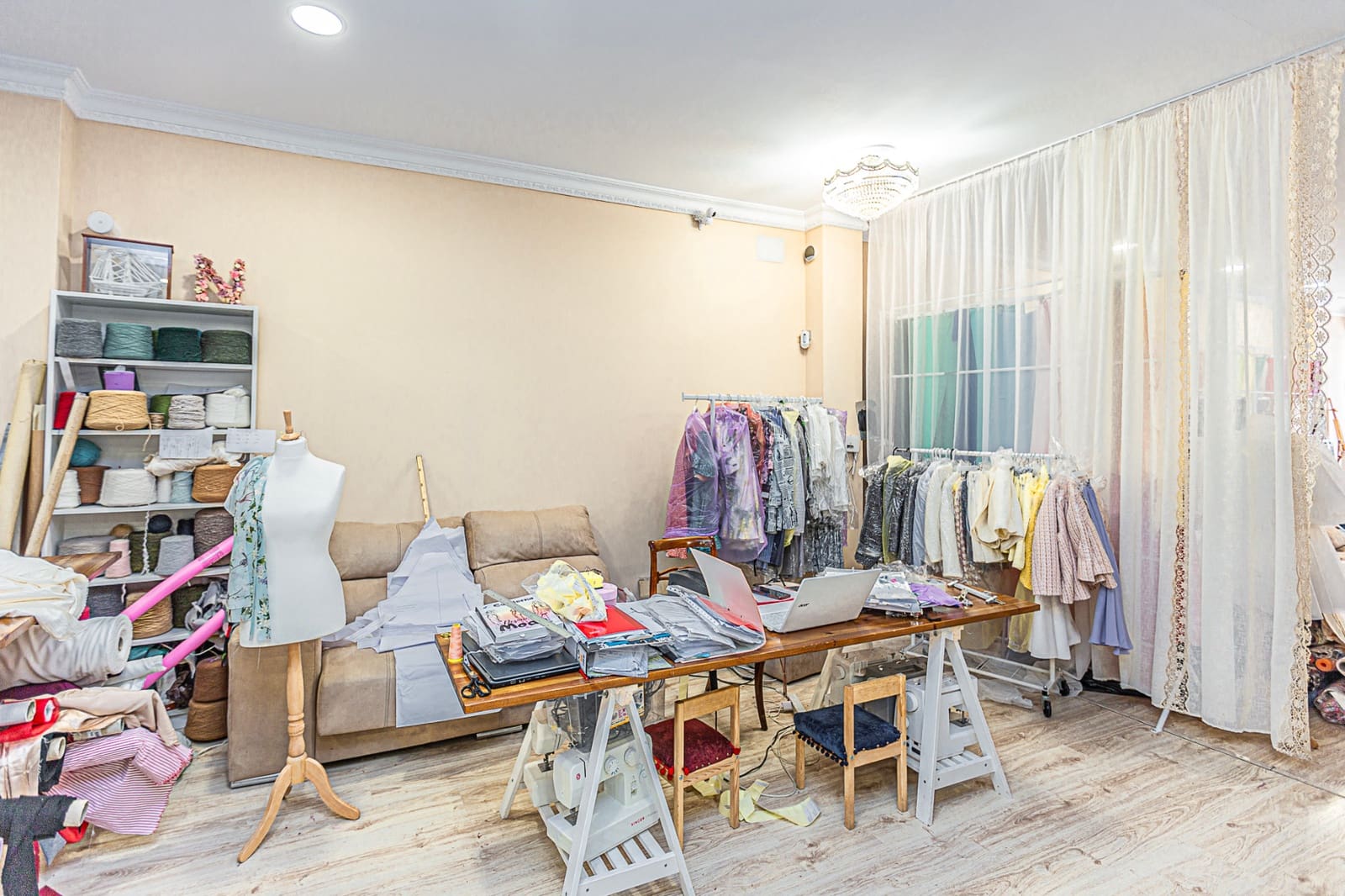 Commercial for sale in Torrevieja - € 199,000 (Ref: 8387510)