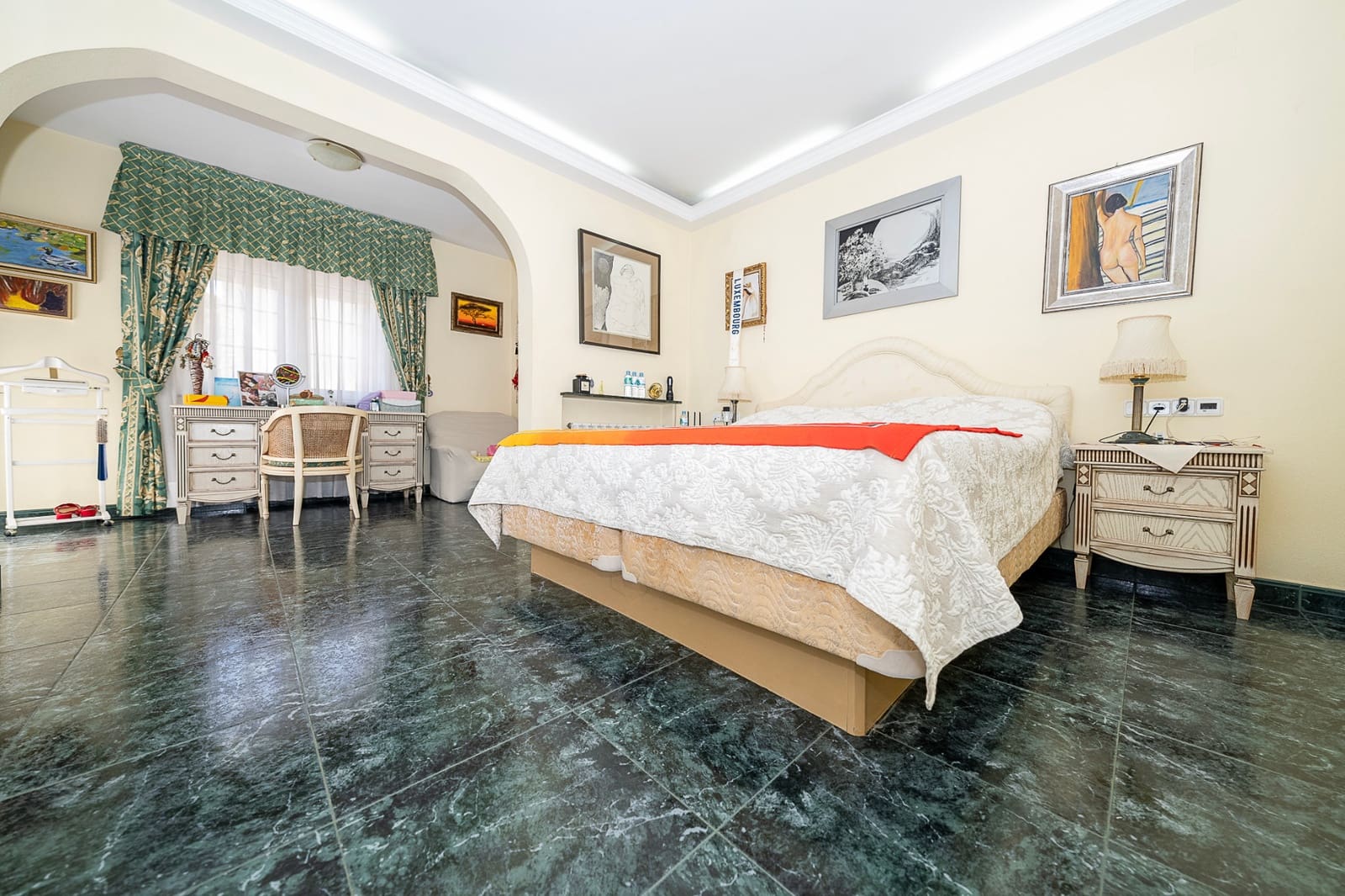 3 bedroom Villa for sale in Cabo Roig with pool garage - € 1,690,000 (Ref: 8408841)