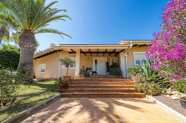 3 Zimmer Villa zu verkaufen in Cabo Roig, Orihuela mit Pool Garage - 1.690.000 € (Ref: 8408841)