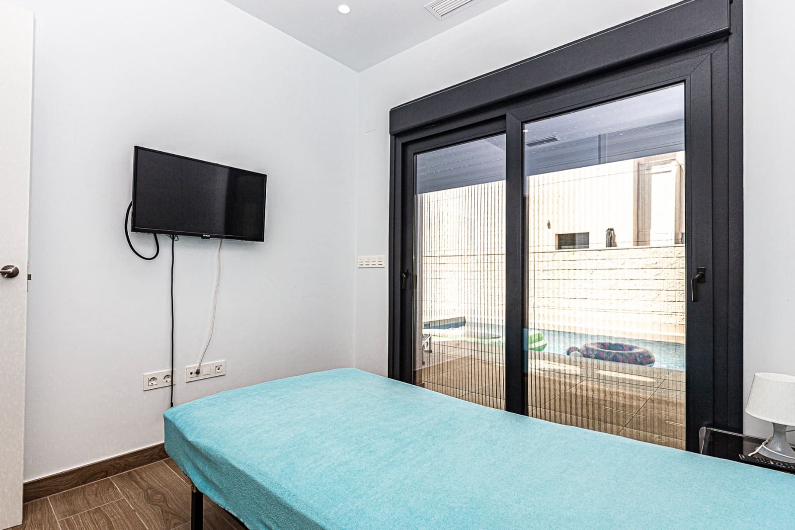 3 bedroom Villa for sale in Dona Pepa with pool - € 405,000 (Ref: 8425577)