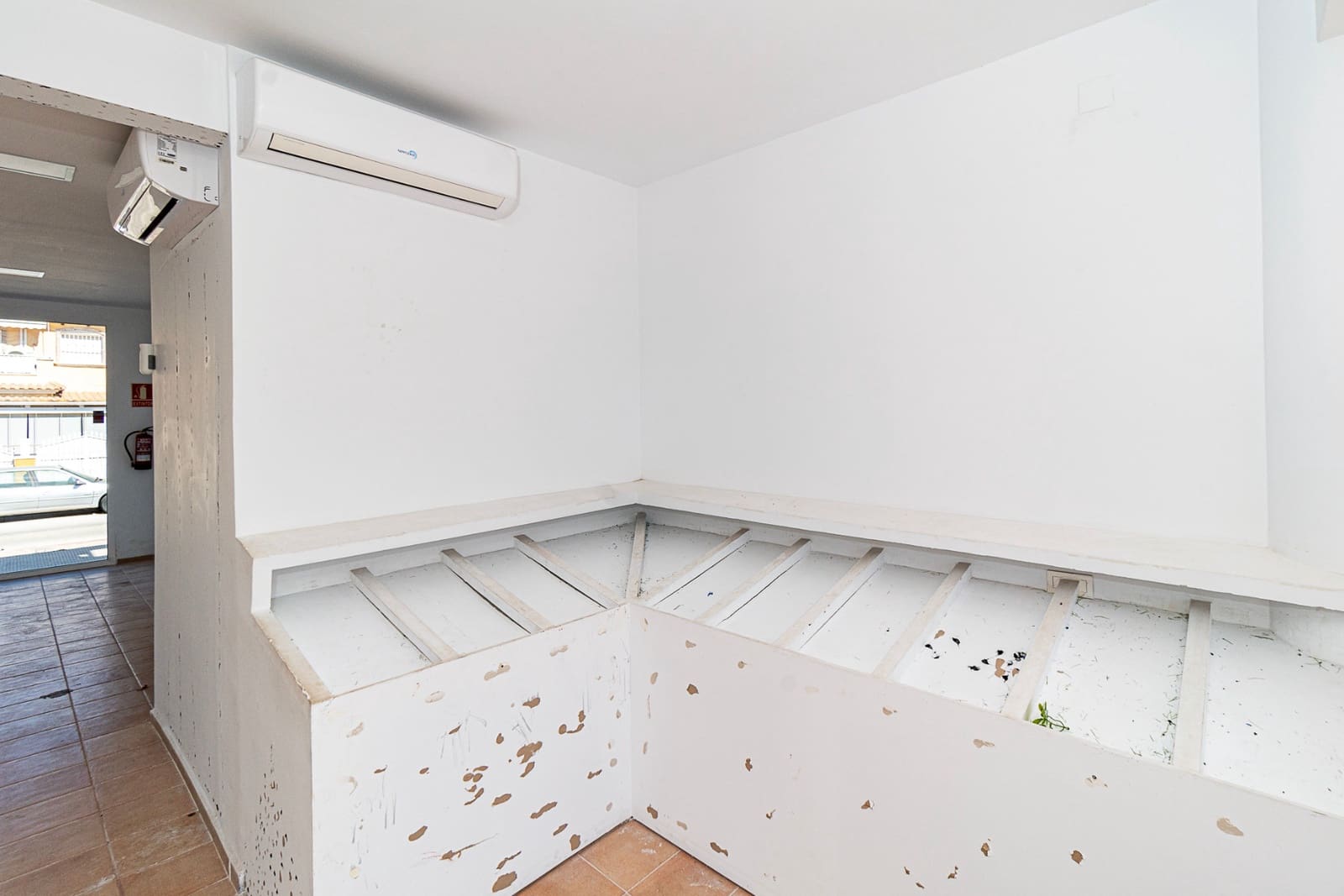 Komercyjne do wynajęcia w La Zenia - 1 800 € (Ref: 8428074)