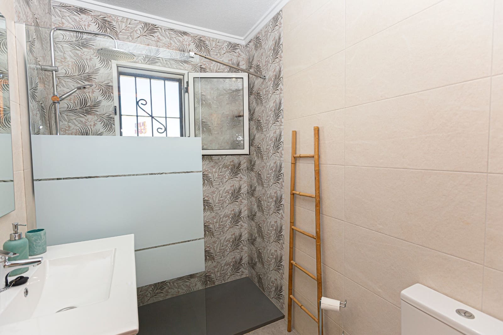 3 bedroom Townhouse for rent in Los Balcones with pool - € 1,300 (Ref: 8555139)