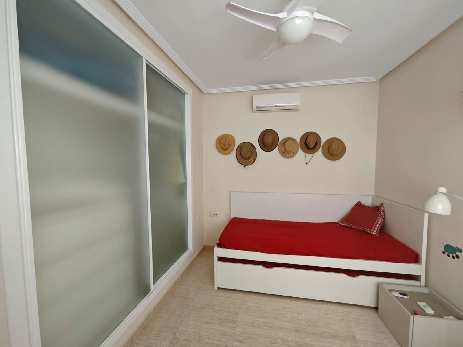 3 quarto Casa em Banda para venda em Torre de la Horadada com piscina - 292 900 € (Ref: 8676821)