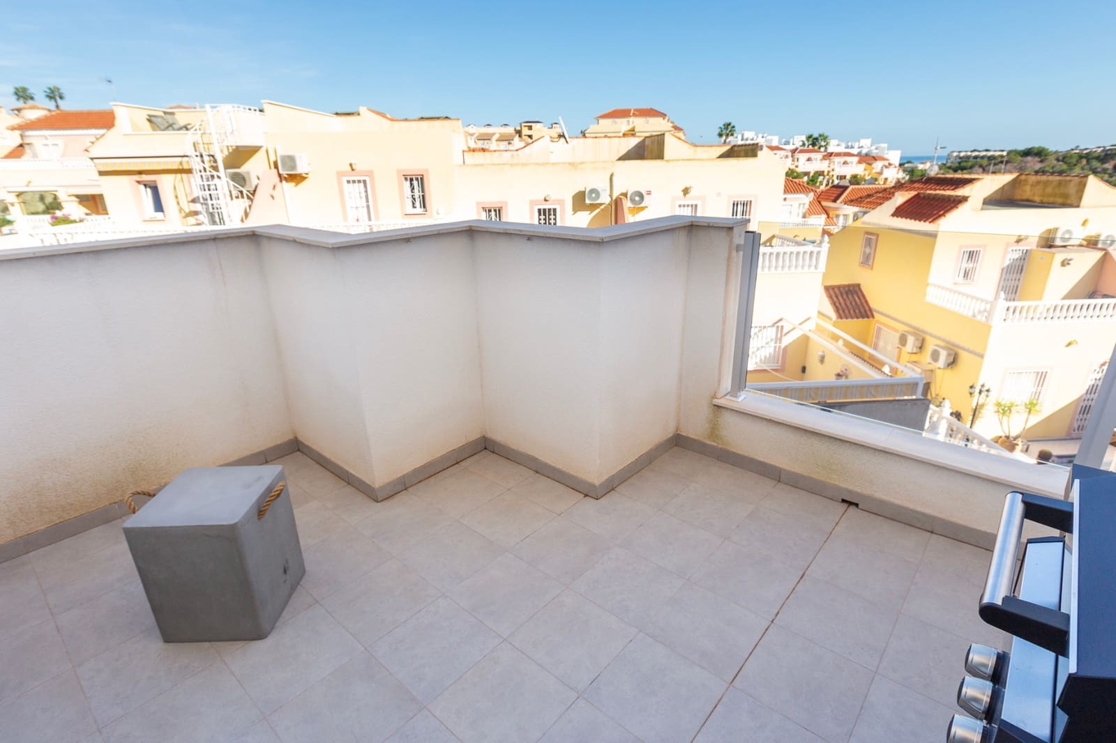 2 bedroom Apartment for sale in Villamartin with pool - € 299,000 (Ref: 8718511)