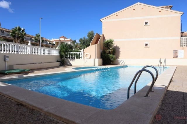 3 soverom Hus til salgs i La Zenia, Orihuela med svømmebasseng - € 179 900 (Ref: 8762433)