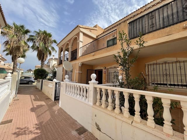 3 soverom Hus til salgs i La Zenia, Orihuela med svømmebasseng - € 179 900 (Ref: 8762433)