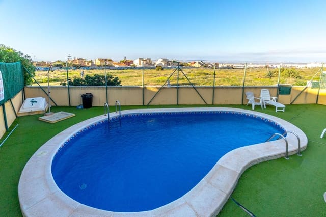 3 bedroom Townhouse for sale in Aguas Nuevas, Torrevieja with pool - € 235,000 (Ref: 8806898)