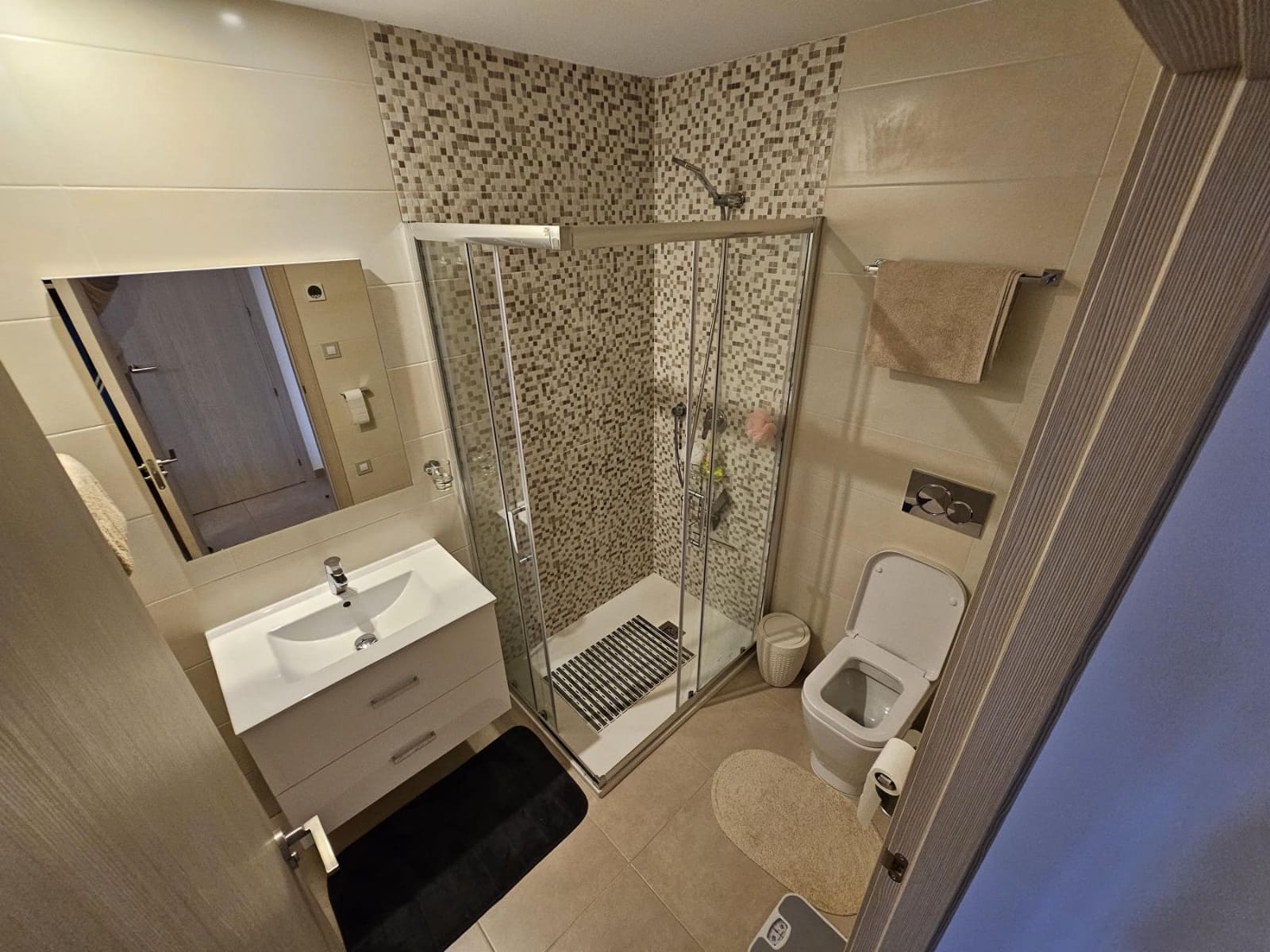 2 makuuhuone Huoneisto myytävänä paikassa Orihuela Costa mukana uima-altaan 
autotalli - 250 000 € (Ref: 8810741)