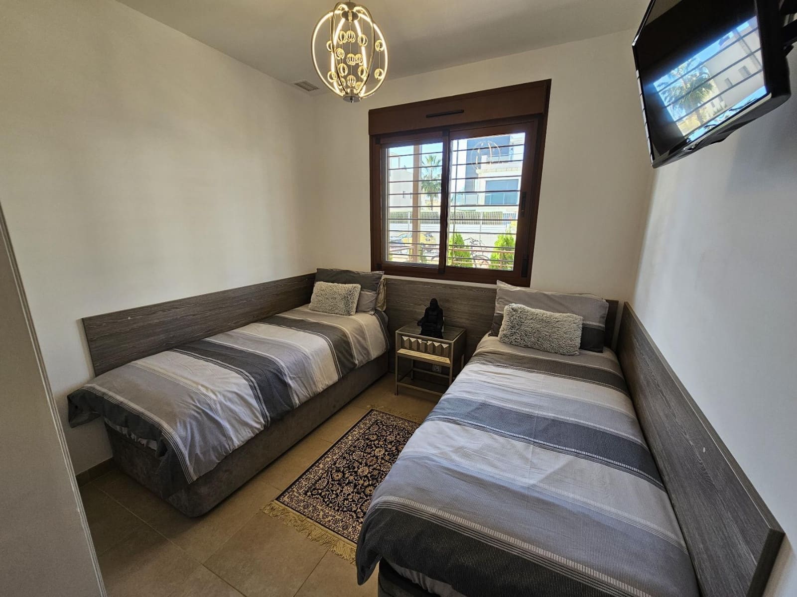 2 makuuhuone Huoneisto myytävänä paikassa Orihuela Costa mukana uima-altaan 
autotalli - 250 000 € (Ref: 8810741)