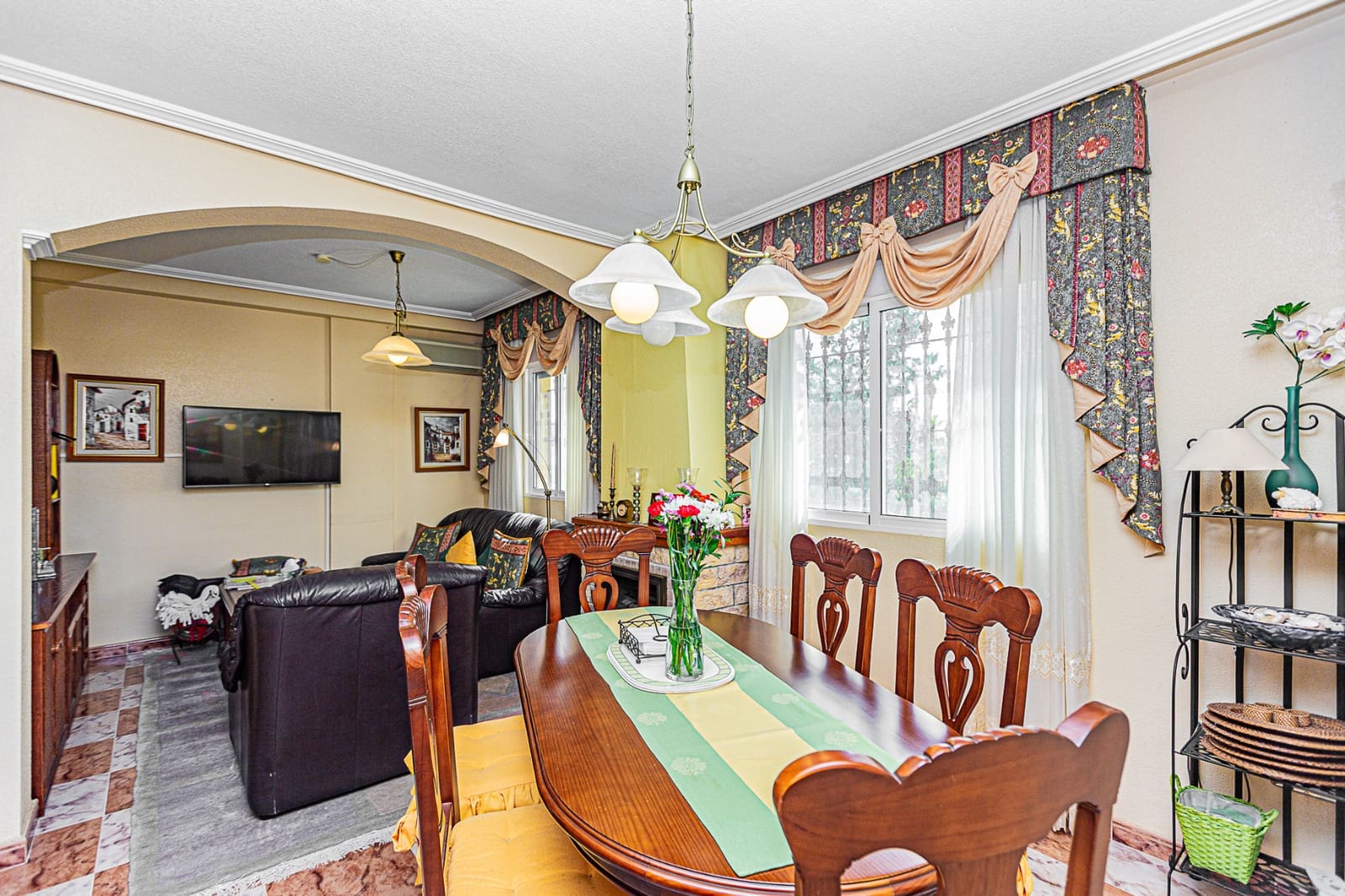 3 slaapkamer Villa te koop in La Zenia met zwembad - € 225.000 (Ref: 8878663)