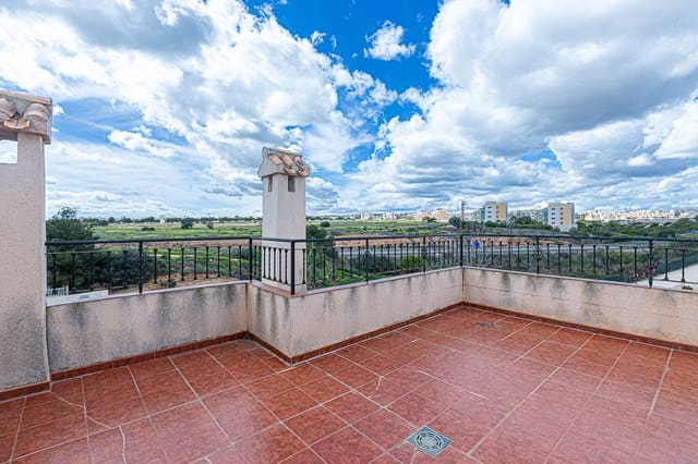 3 slaapkamer Villa te koop in La Zenia, Orihuela met zwembad - € 225.000 (Ref: 8878663)