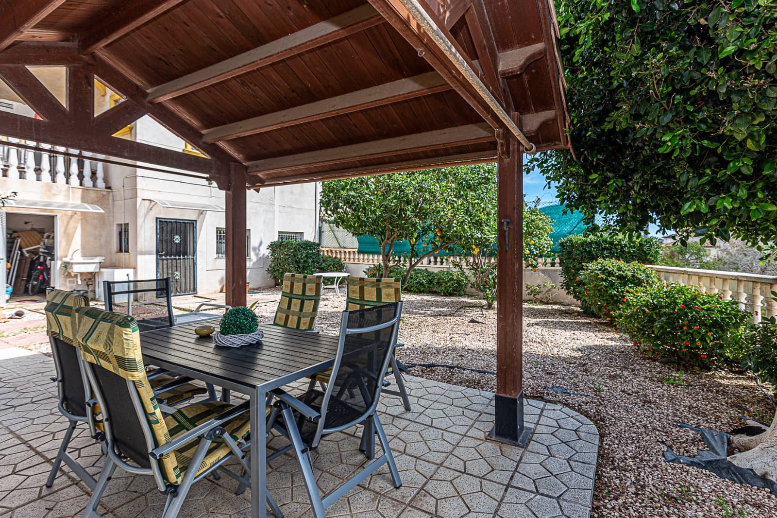 3 slaapkamer Villa te koop in La Zenia met zwembad - € 225.000 (Ref: 8878663)