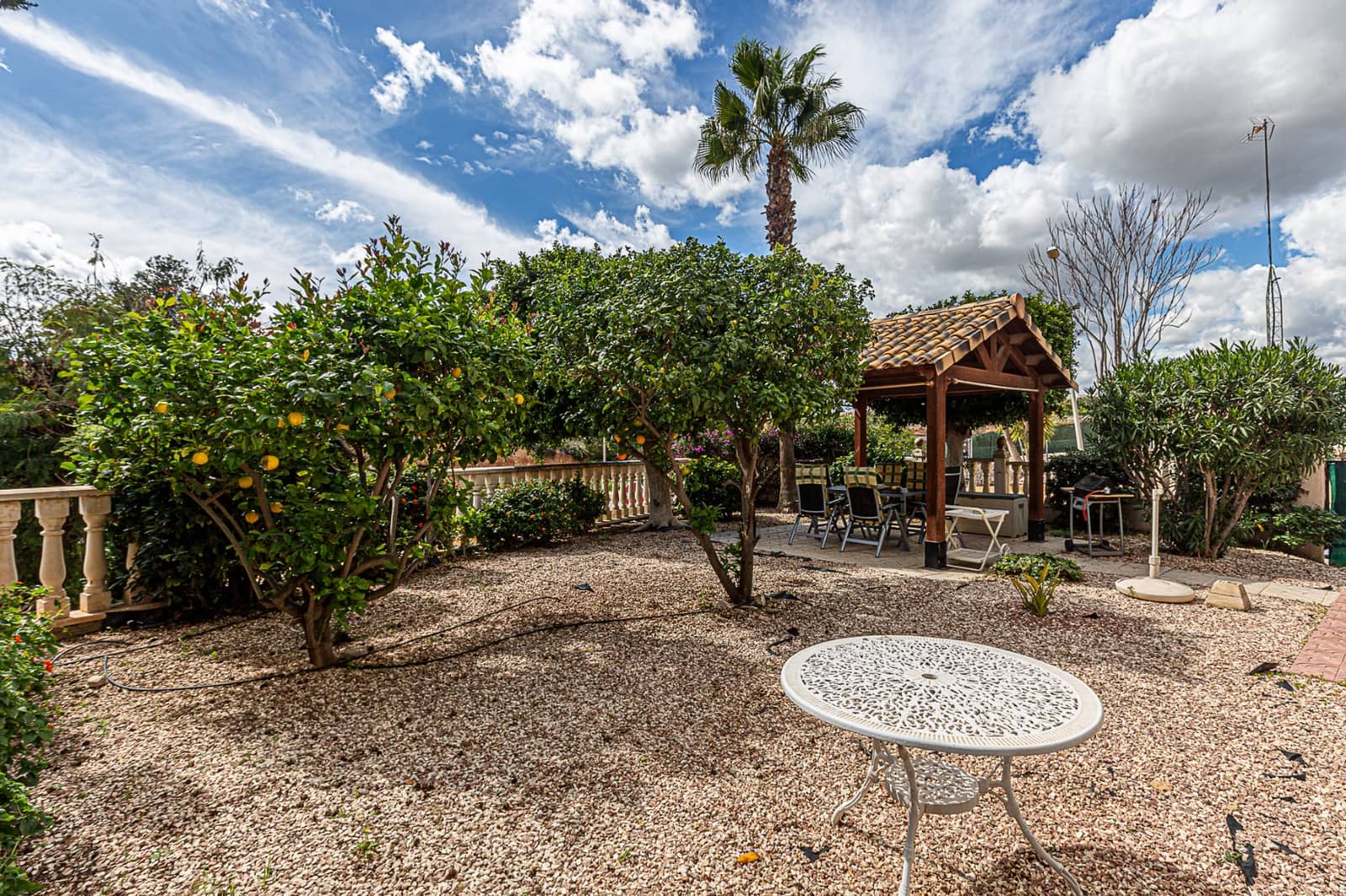 3 slaapkamer Villa te koop in La Zenia met zwembad - € 225.000 (Ref: 8878663)