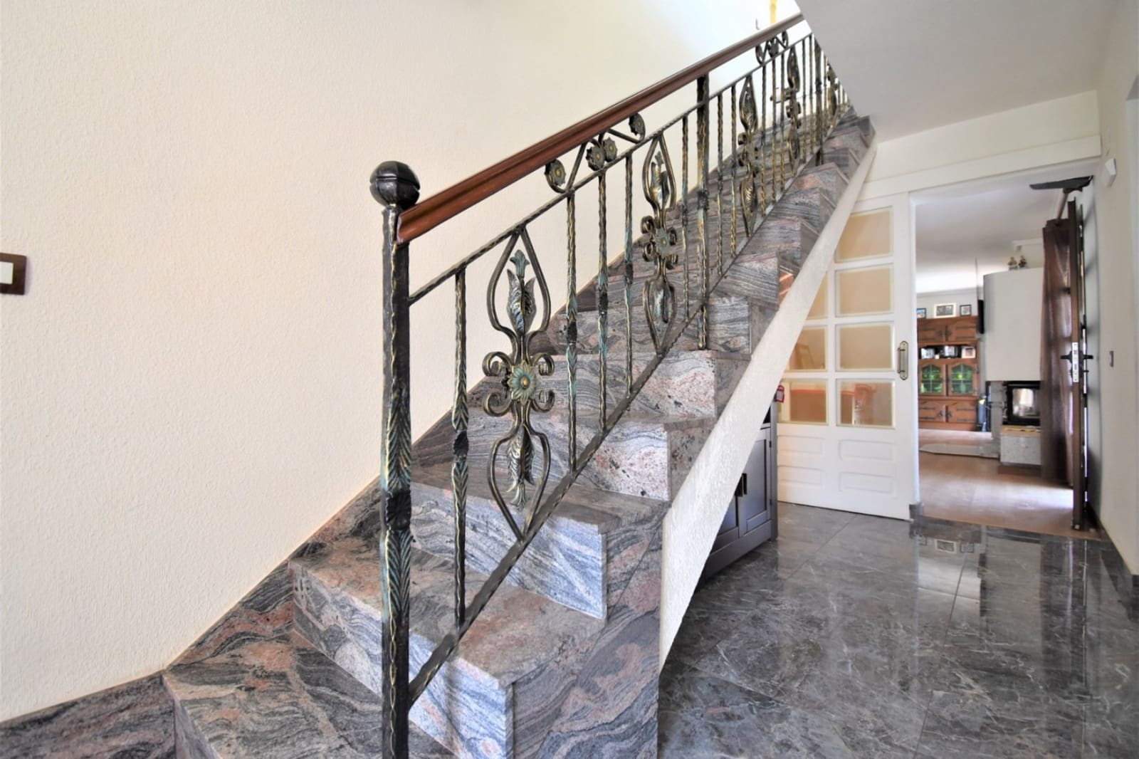 4 chambre Villa/Maison à vendre à Villamartin avec piscine - 630 000 € (Ref: 8880684)